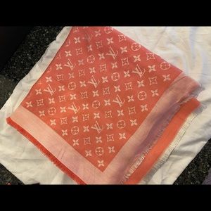 Louis Vuitton Shine Shawl